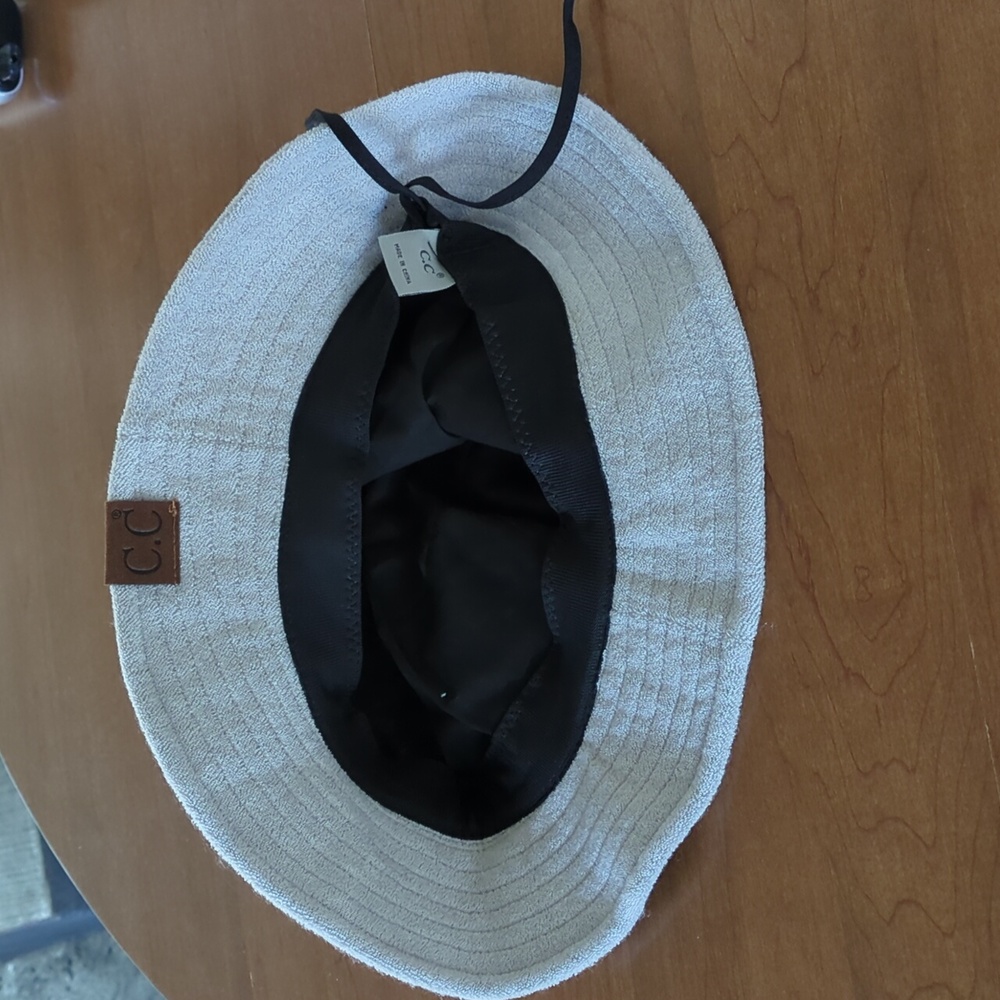 Hat - Picture 4 of 5